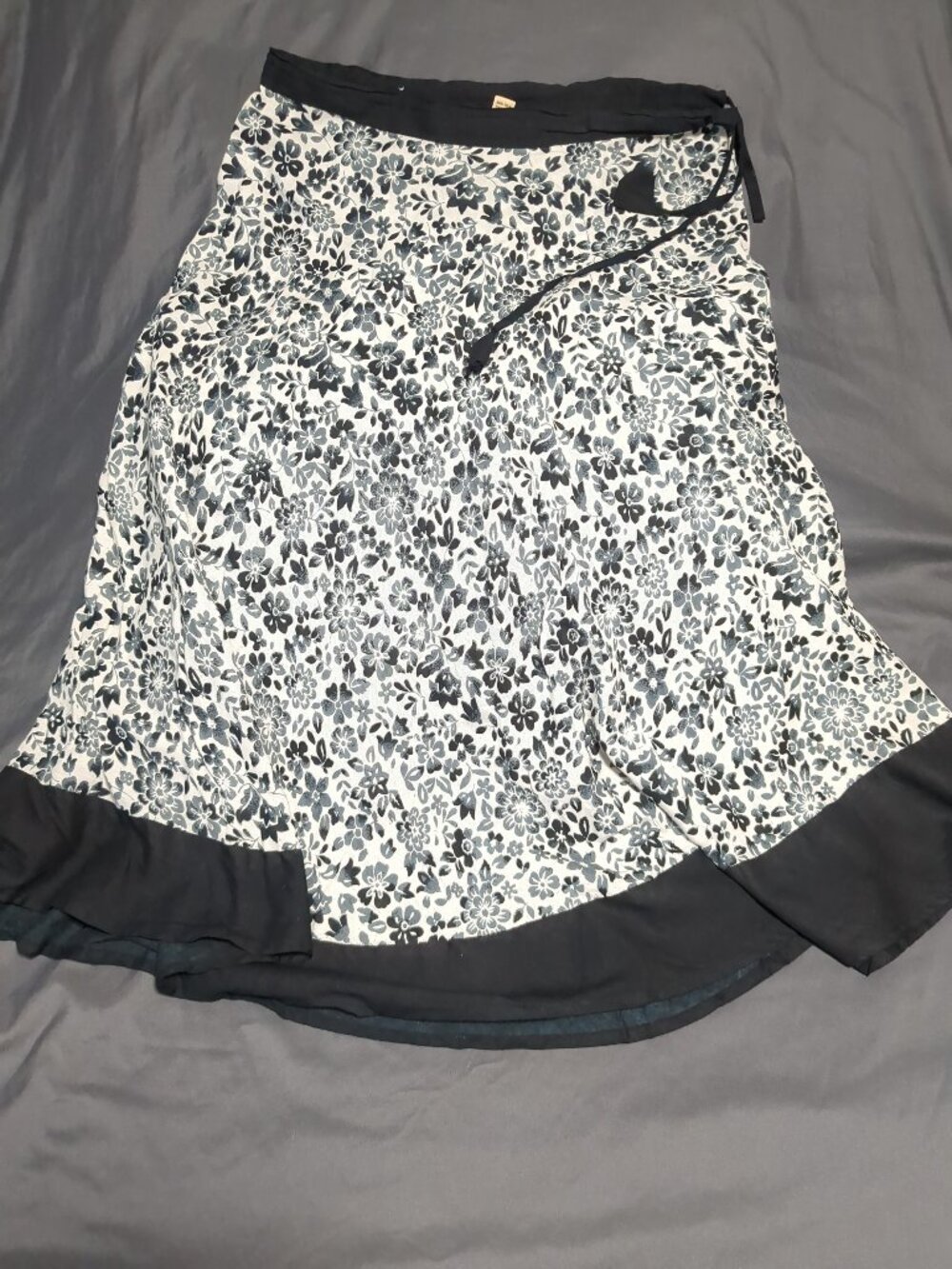 UNITI floral A line skirt